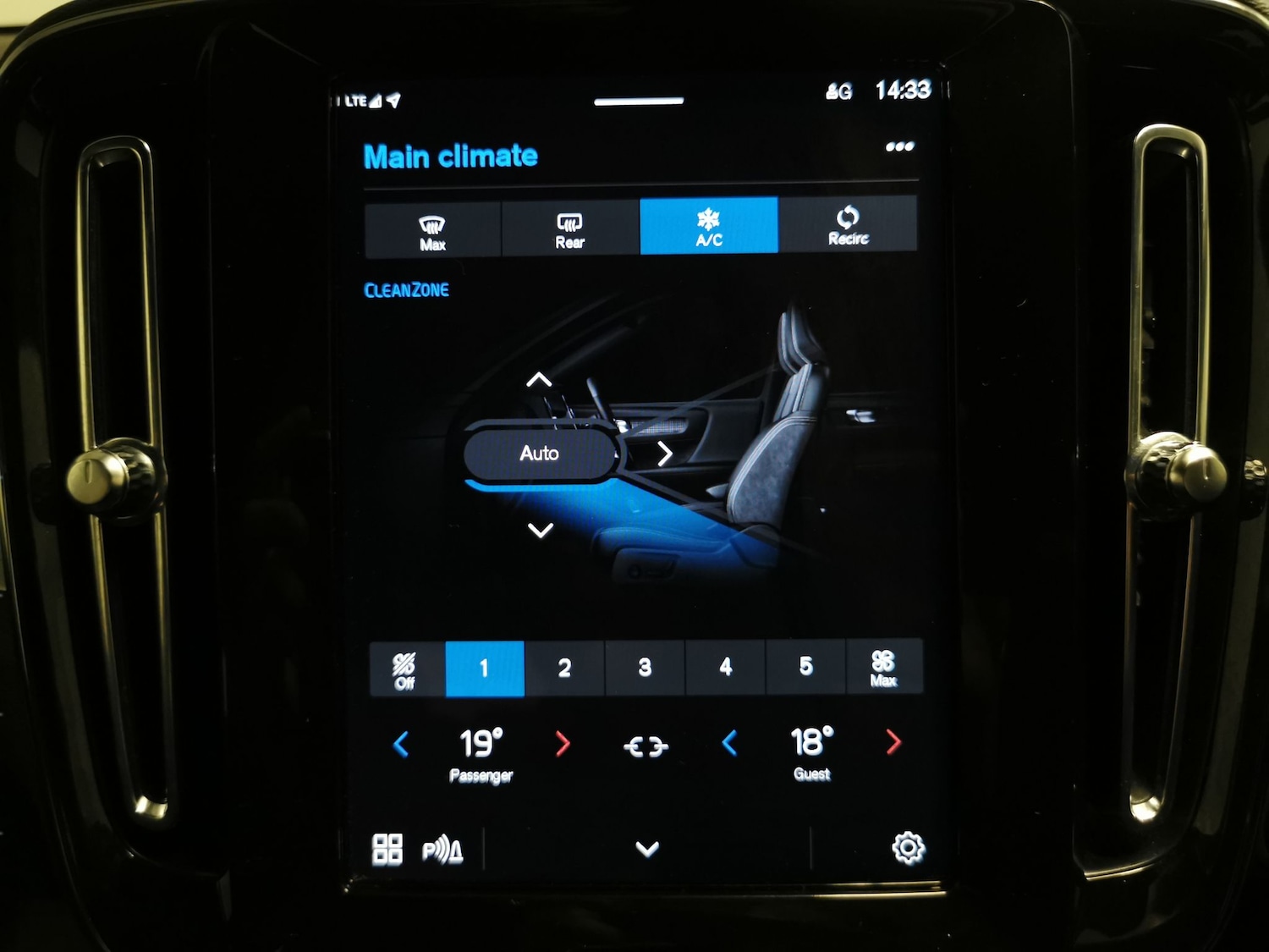 Used Volvo XC40 2022 for sale - 77036505: Photo 18