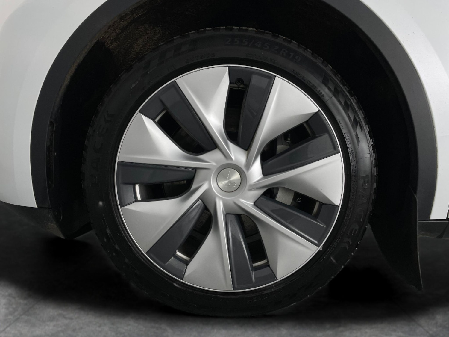 Used Tesla Model Y 2024 for sale - 77797212: Photo 33