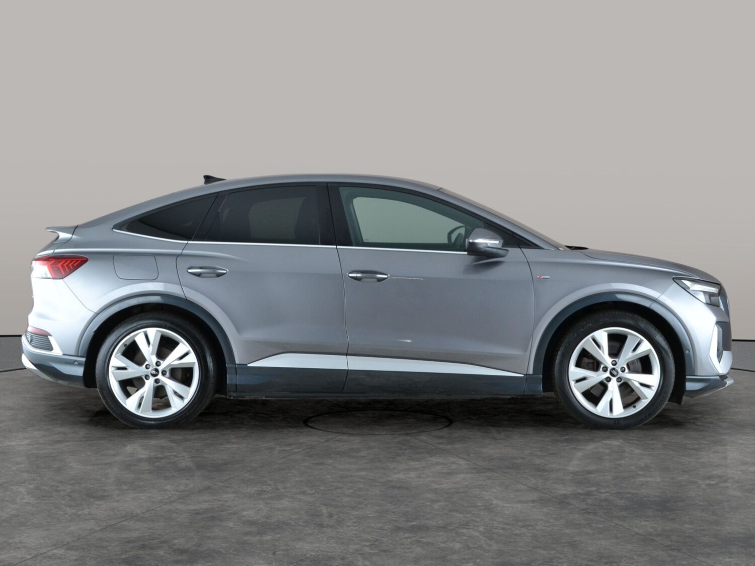 Used Audi Q4 e-tron 2022 for sale - 77711073: Photo 9