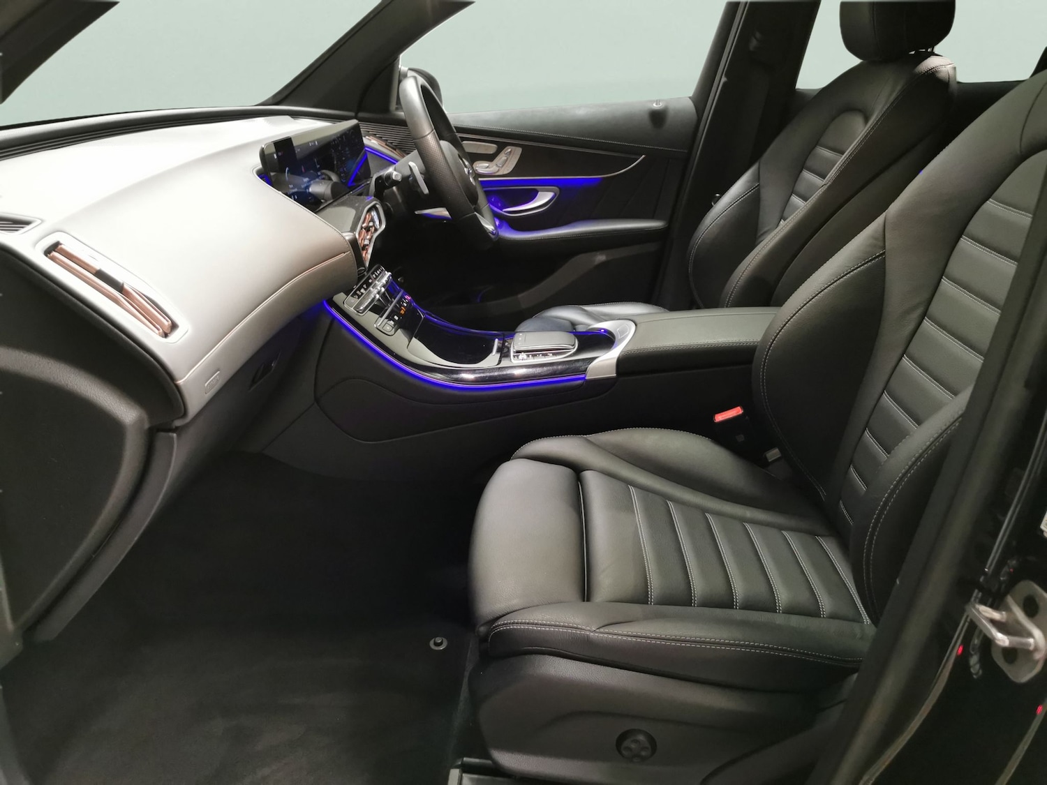 Used Mercedes-Benz EQC 2022 for sale - 77262138: Photo 4