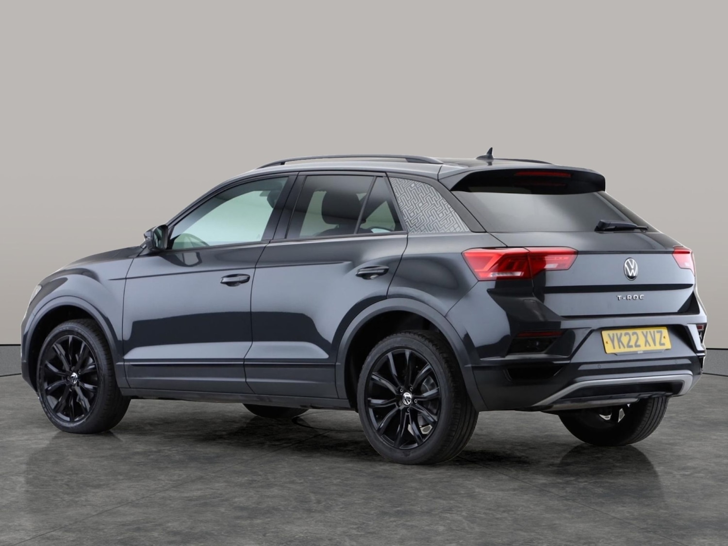 Used Volkswagen T-Roc 2022 for sale - 76505477: Photo 8