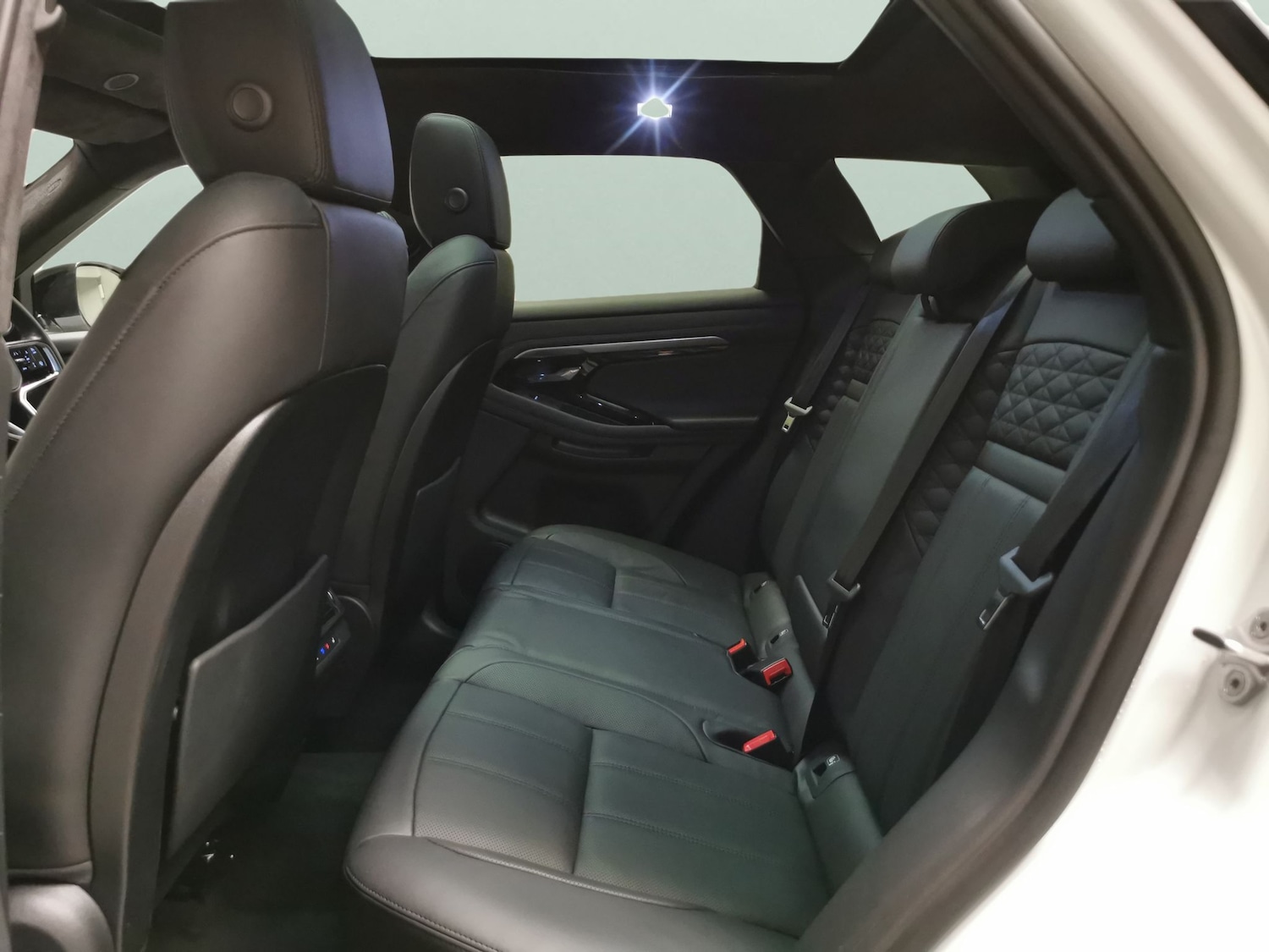 Used Land Rover Range Rover Evoque 2023 for sale - 76717867: Photo 31