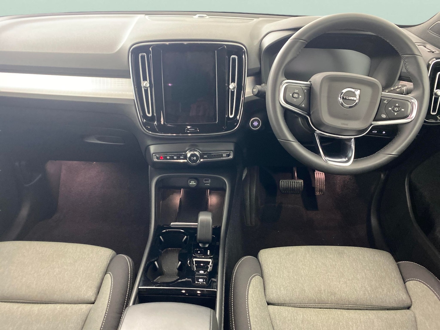 Used Volvo XC40 2022 for sale - 77272032: Photo 4