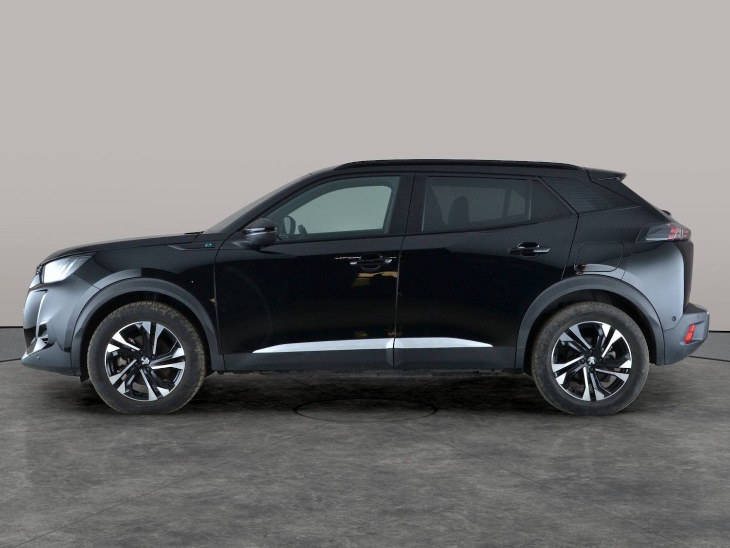 Used Peugeot E-2008 2022 for sale - 77071304: Photo 13