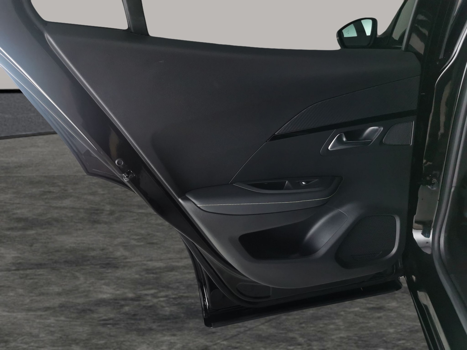 Used Peugeot E-2008 2022 for sale - 77071304: Photo 29