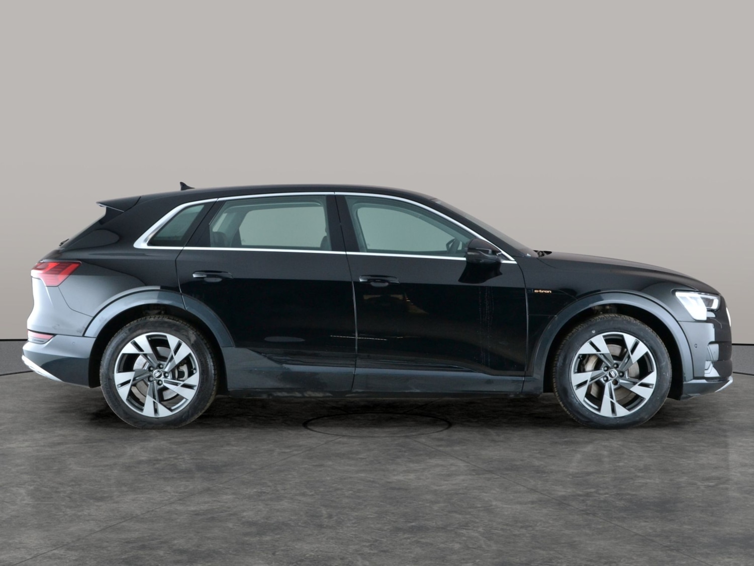 Used Audi e-tron 2022 for sale - 77160938: Photo 10