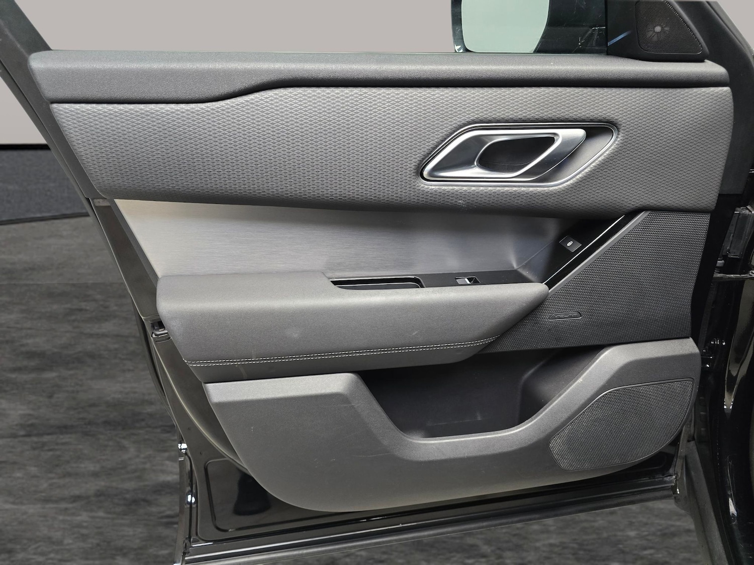 Used Land Rover Range Rover Velar 2021 for sale - 76379208: Photo 36
