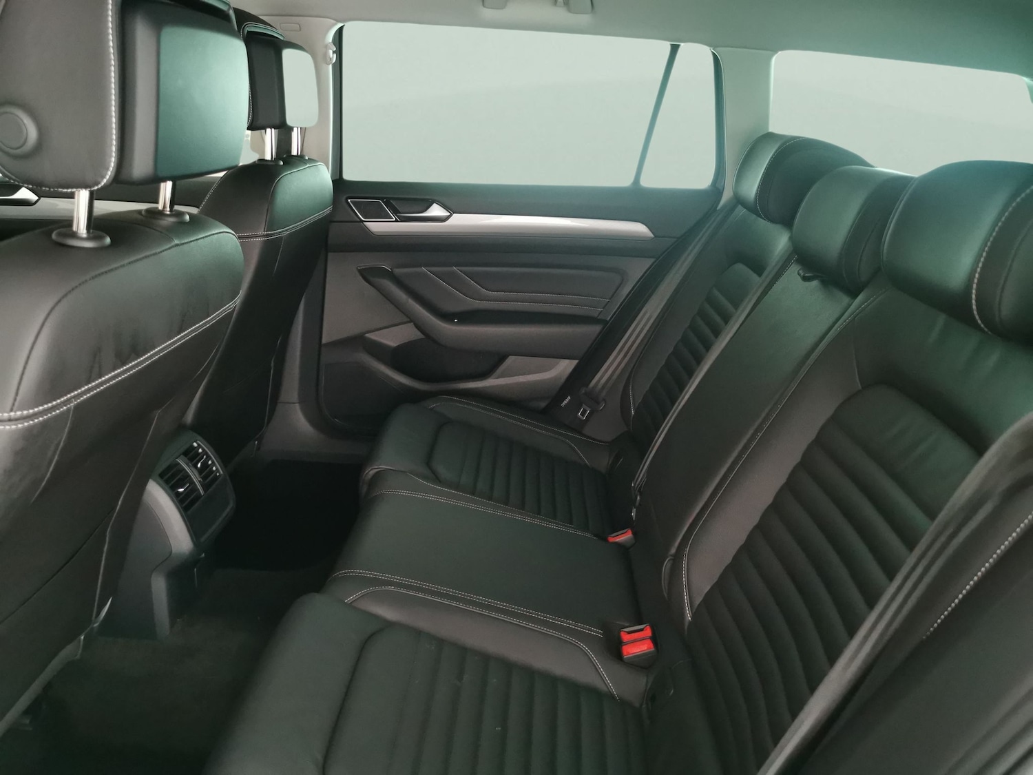 Used Volkswagen Passat 2022 for sale - 76475369: Photo 30