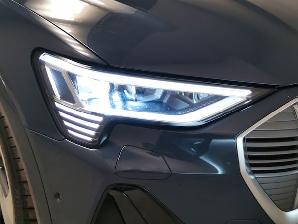 Used Audi e-tron 2022 for sale - 76230205: Photo 8