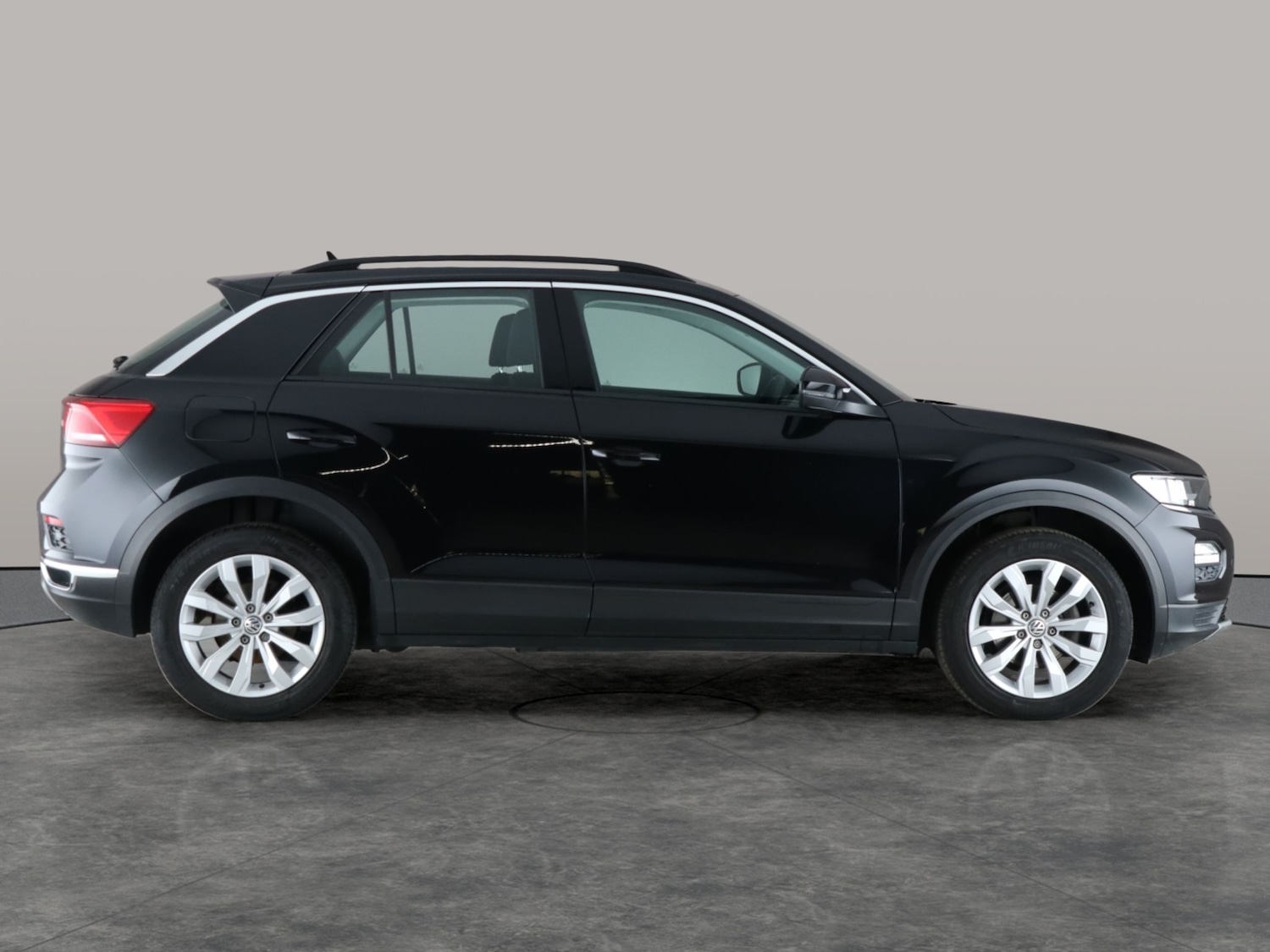 Used Volkswagen T-Roc 2020 for sale - 76375856: Photo 9