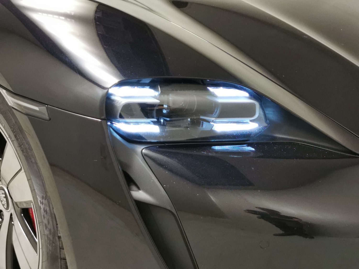 Used Porsche Taycan 2022 for sale - 77219178: Photo 22