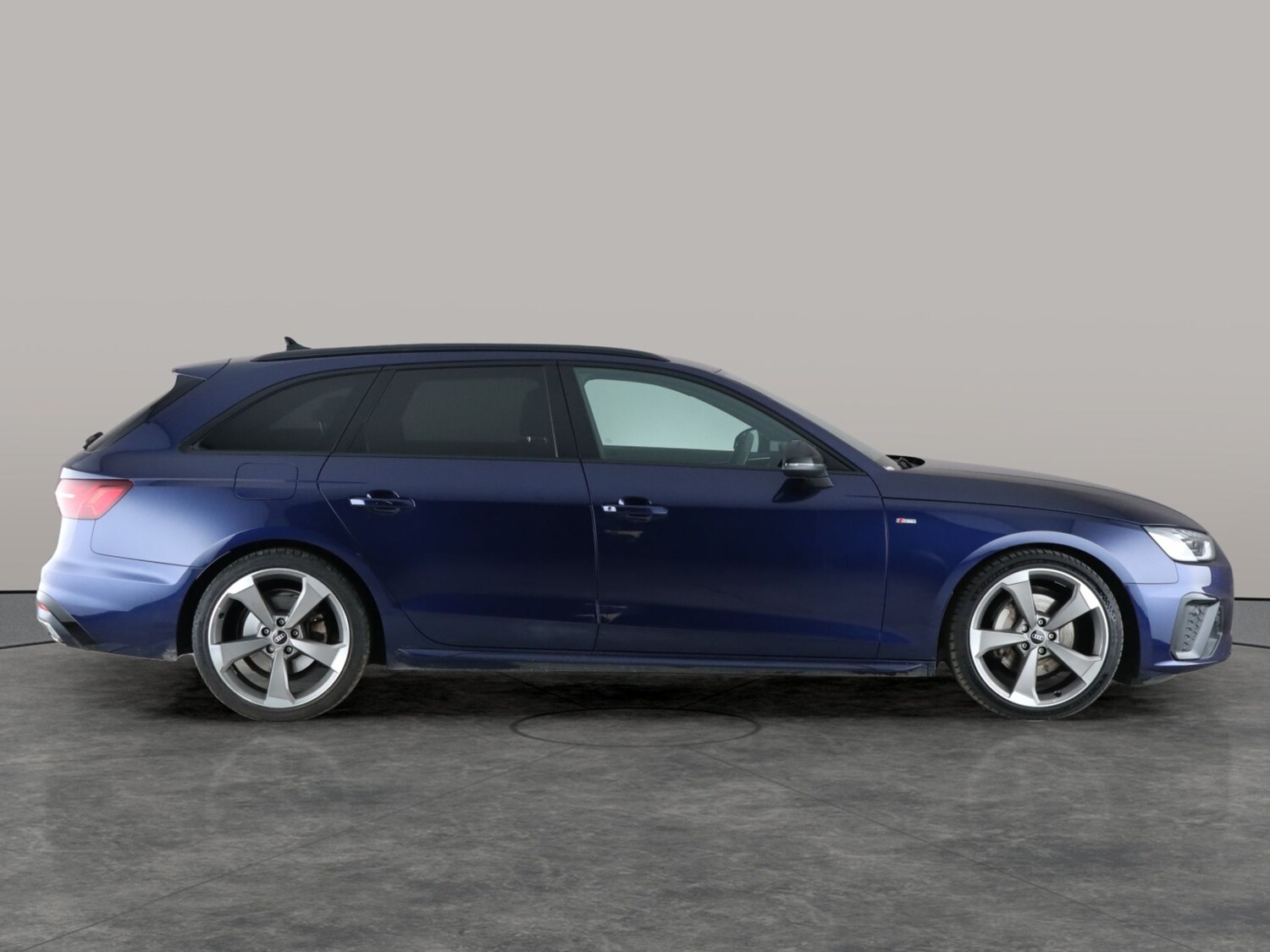 Used Audi A4 2021 for sale - 77560842: Photo 9