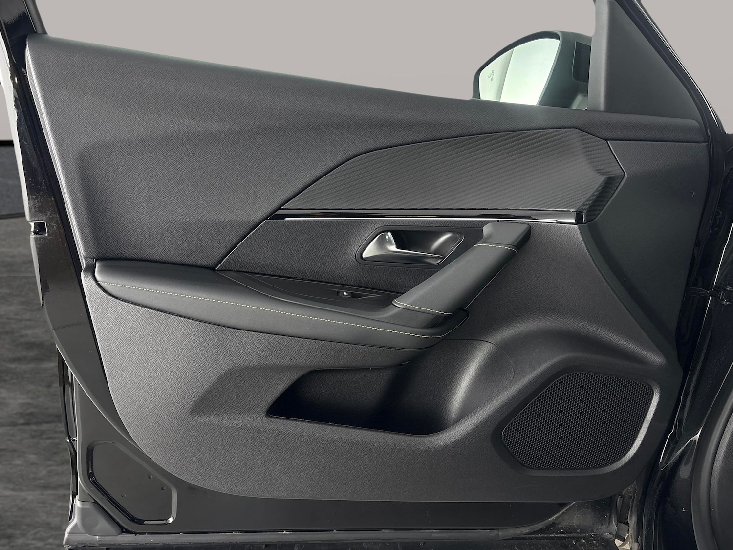 Used Peugeot E-2008 2022 for sale - 77180447: Photo 26