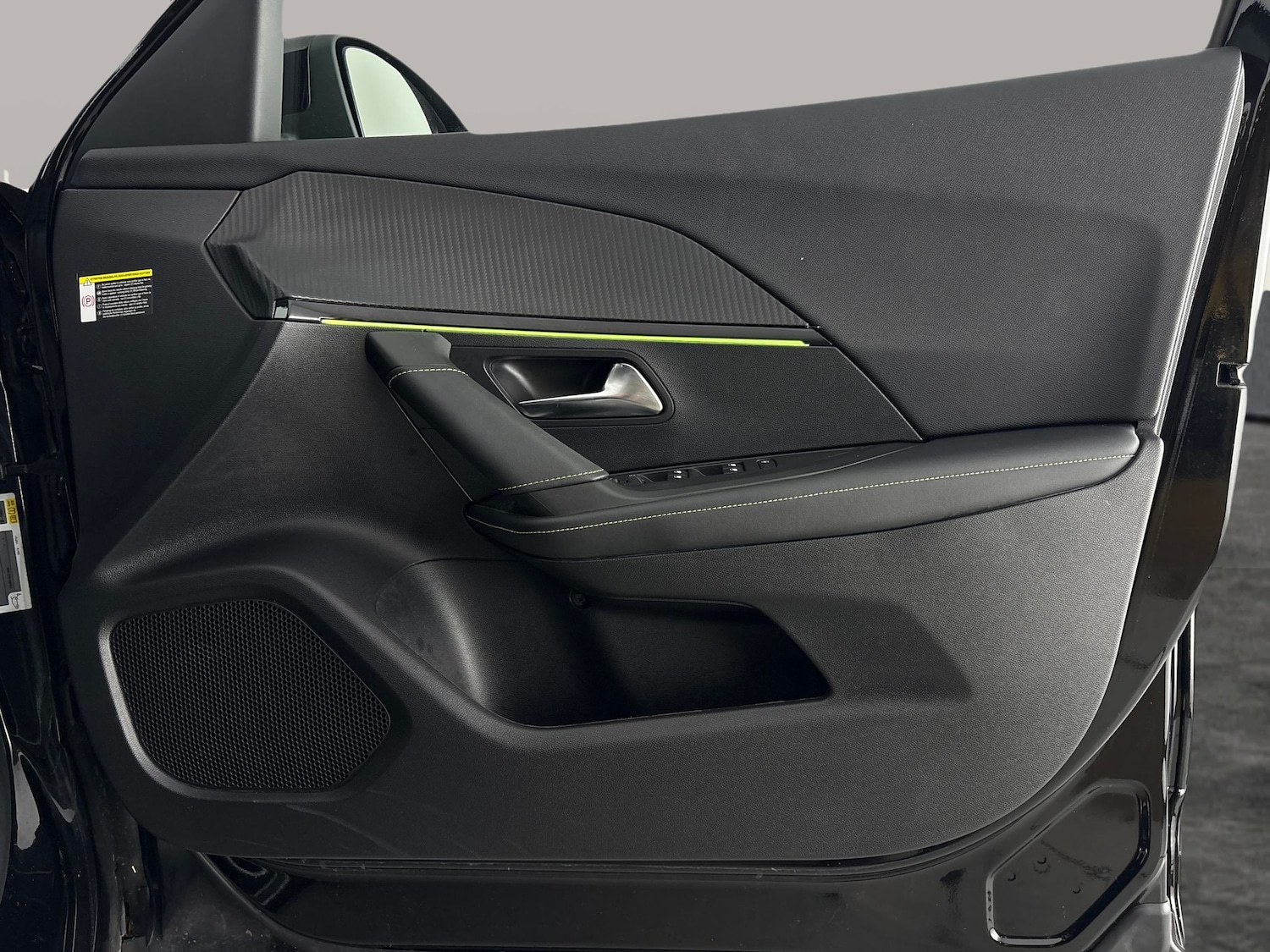 Used Peugeot E-2008 2022 for sale - 77180447: Photo 27