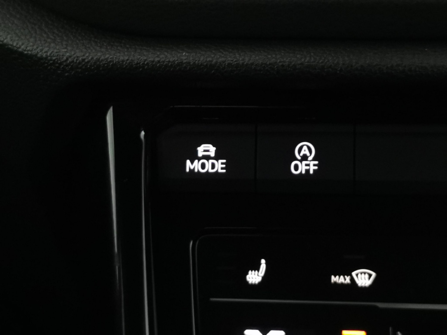 Used Volkswagen T-Roc 2022 for sale - 76351518: Photo 23