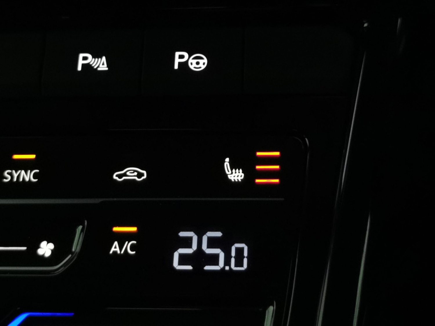 Used Volkswagen T-Roc 2022 for sale - 76351518: Photo 27