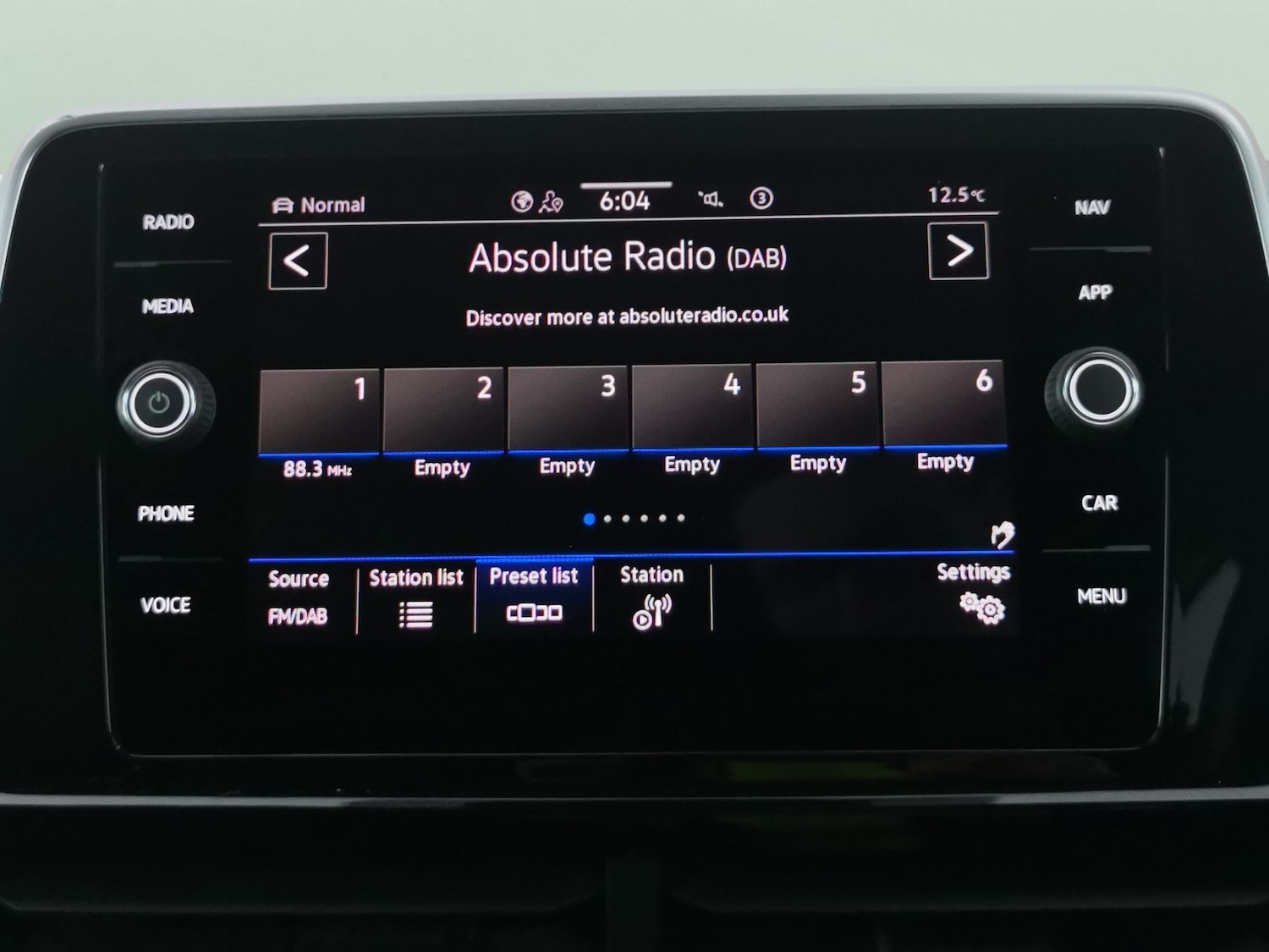 Used Volkswagen T-Roc 2022 for sale - 76351518: Photo 8