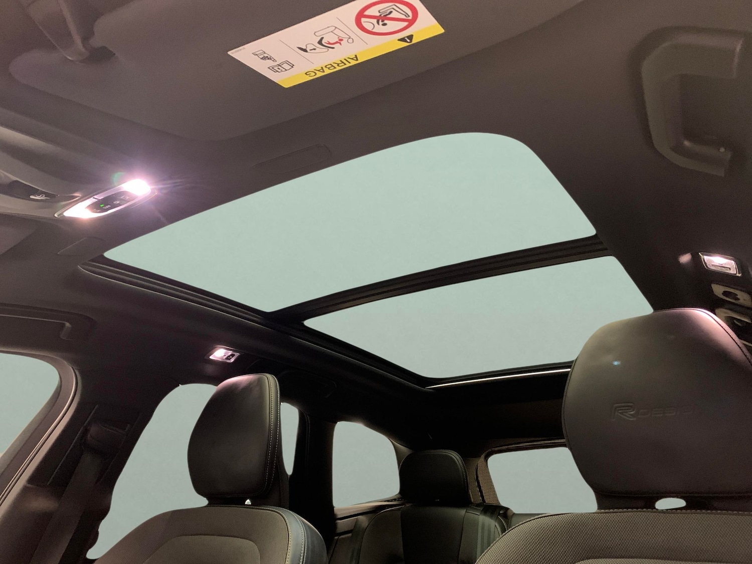 Used Volvo XC60 2019 for sale - 76947070: Photo 5