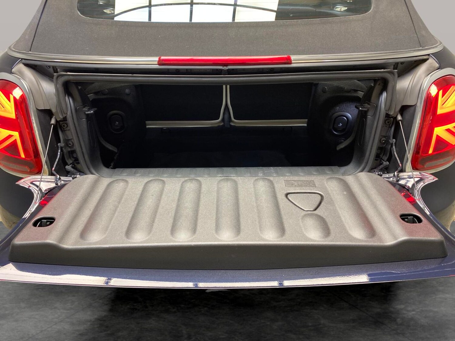 Used MINI Convertible 2023 for sale - 78123776: Photo 26