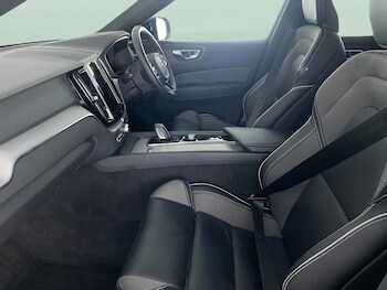 Used Volvo XC60 2021 for sale - 76143969: Photo 4