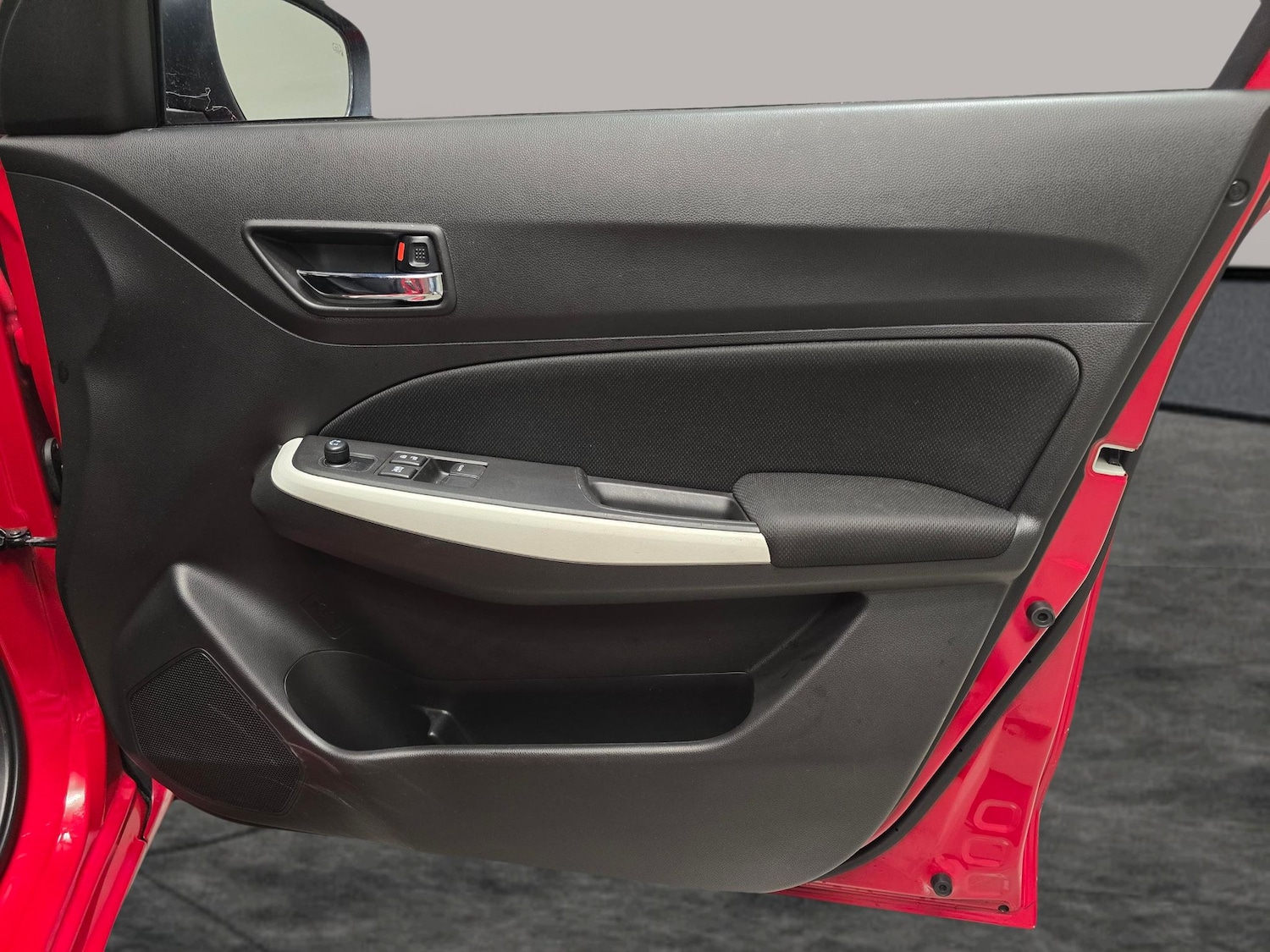 Used Suzuki Swift 2023 for sale - 76623928: Photo 31