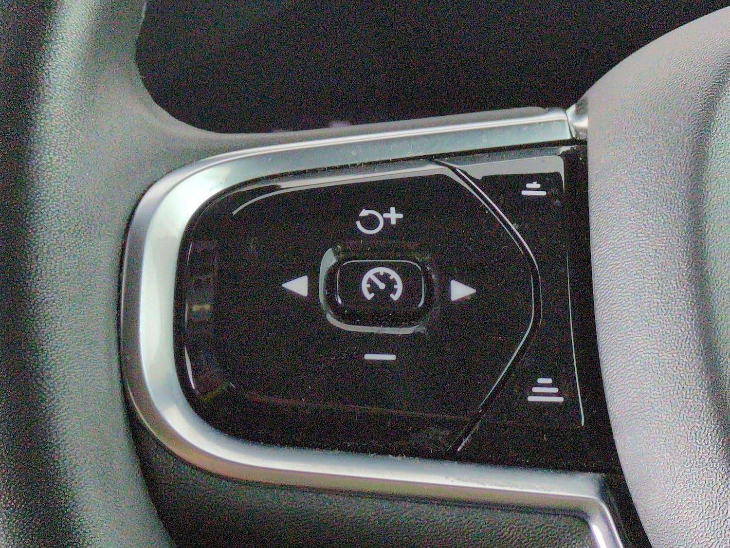 Used Volvo XC60 2022 for sale - 77641109: Photo 20