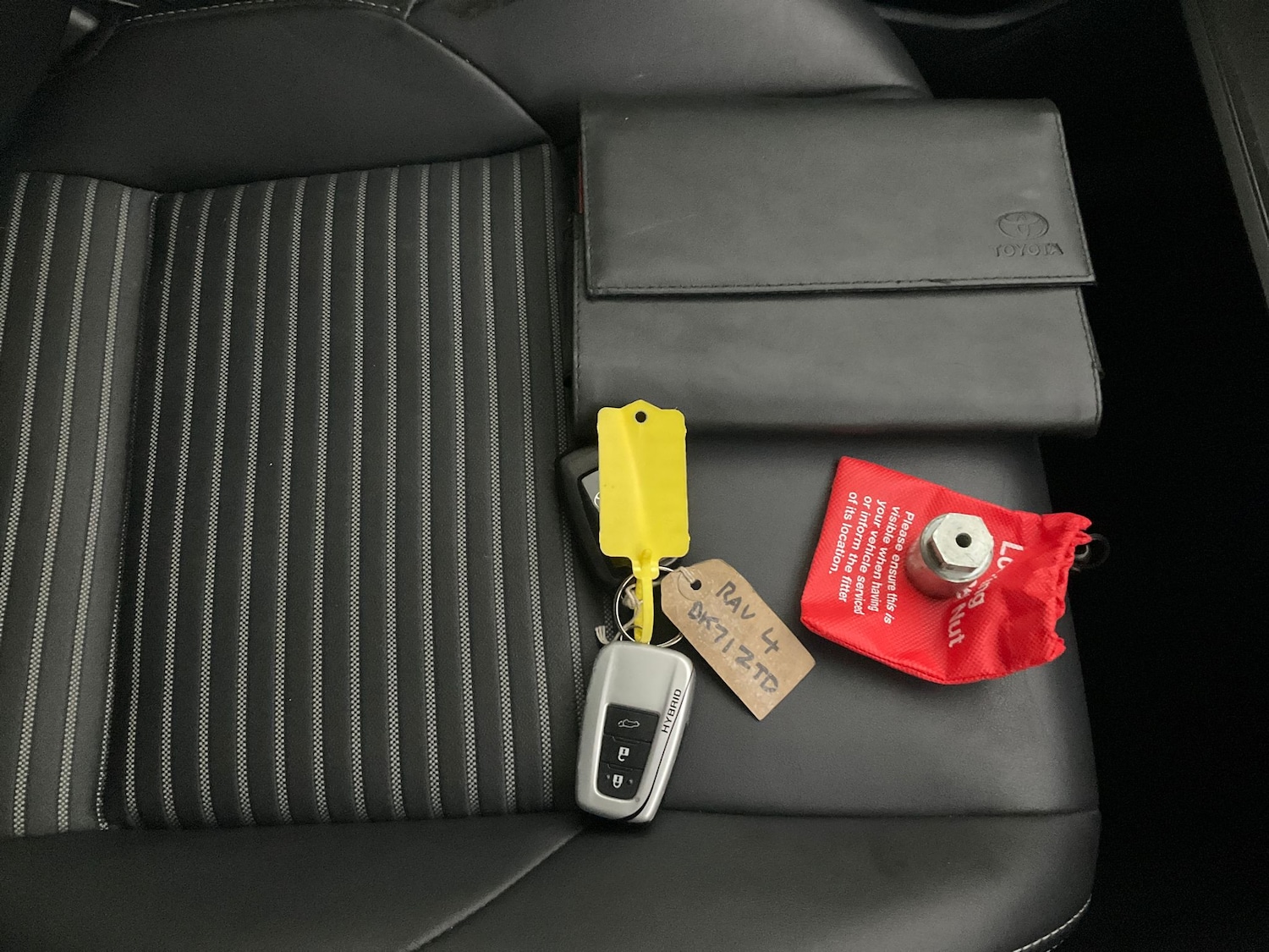 Used Toyota RAV4 2021 for sale - 76575508: Photo 38