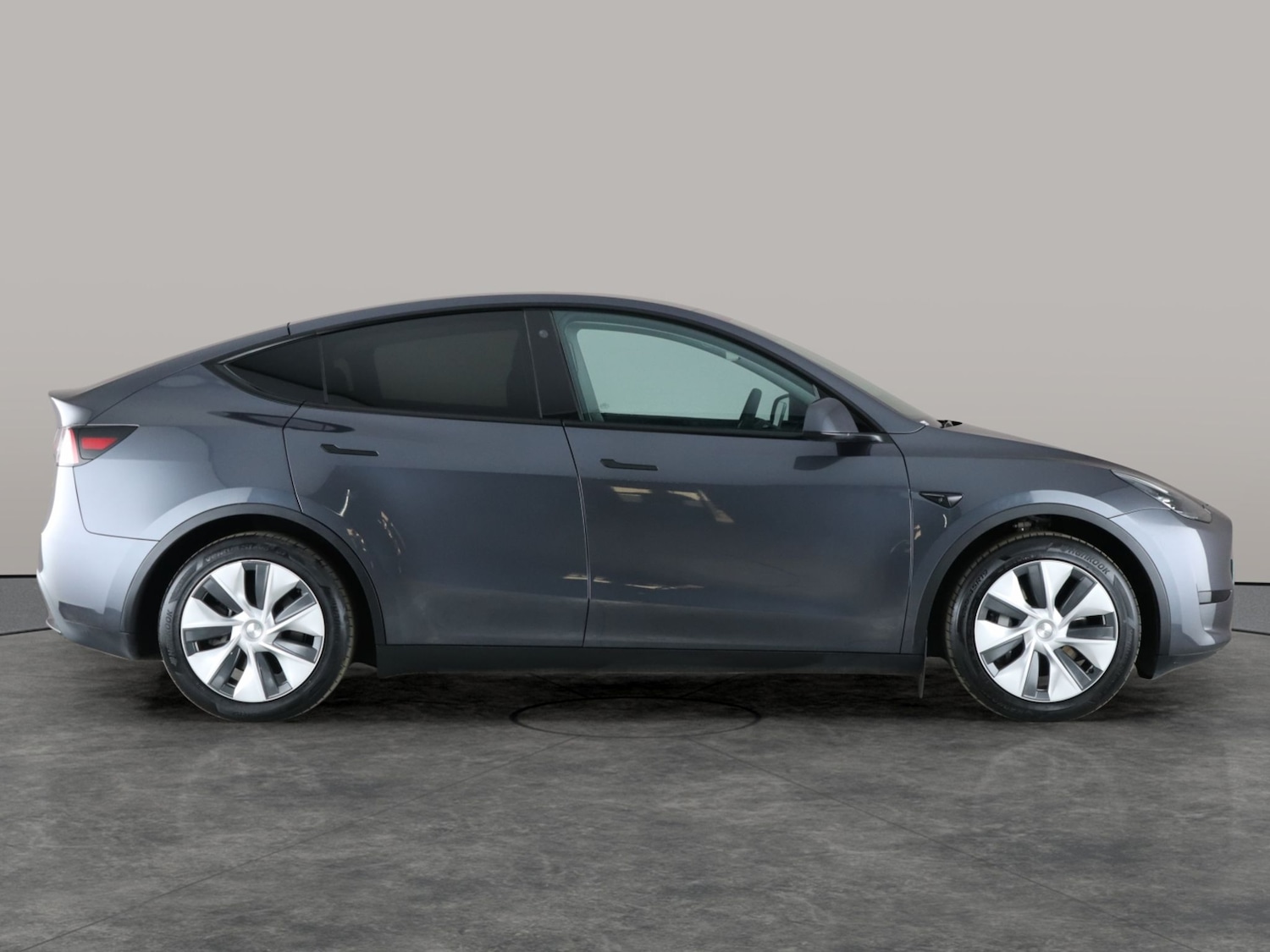 Used Tesla Model Y 2023 for sale - 76626200: Photo 10
