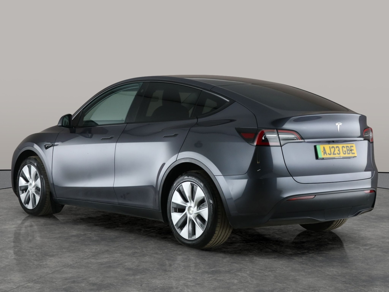 Used Tesla Model Y 2023 for sale - 76626200: Photo 13