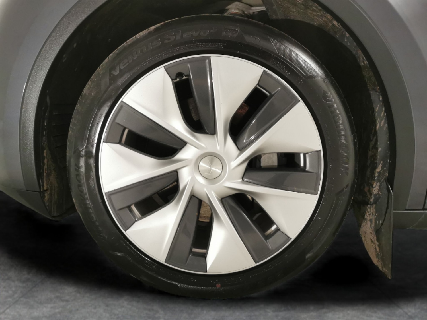 Used Tesla Model Y 2023 for sale - 76626200: Photo 23