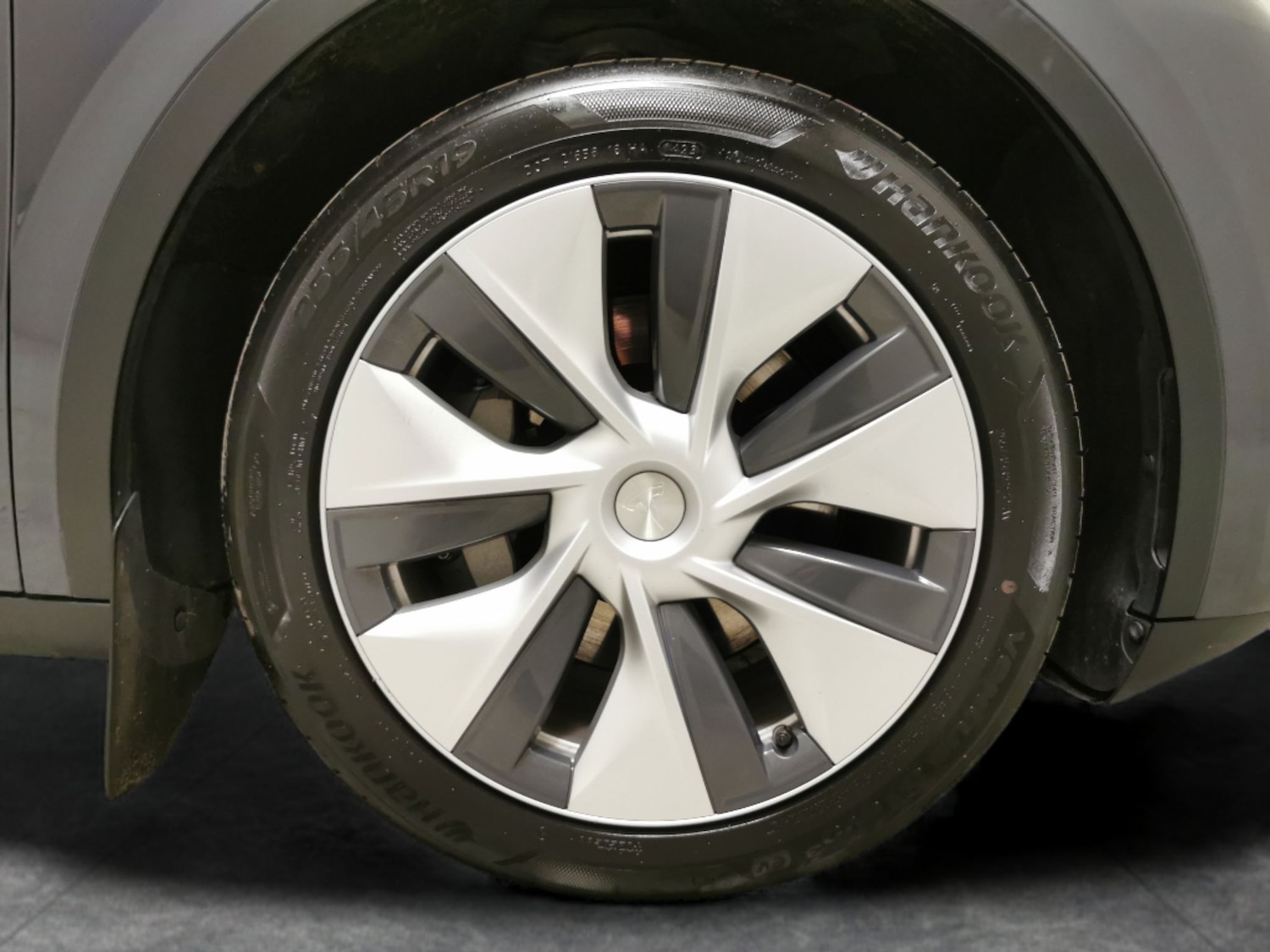 Used Tesla Model Y 2023 for sale - 76626200: Photo 24