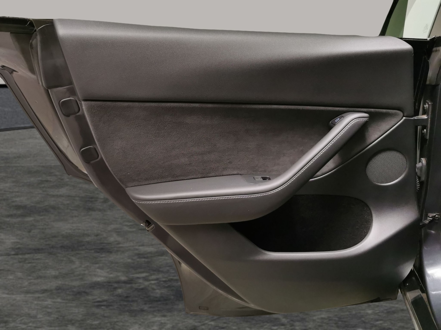 Used Tesla Model Y 2023 for sale - 76626200: Photo 28