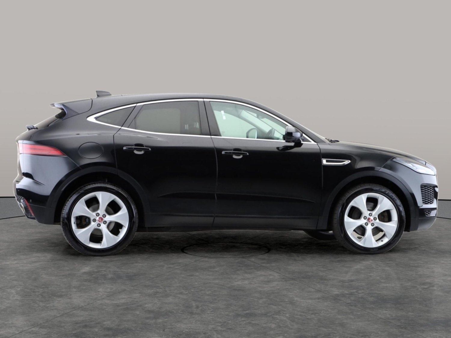 Used Jaguar E-Pace 2018 for sale - 77607310: Photo 5