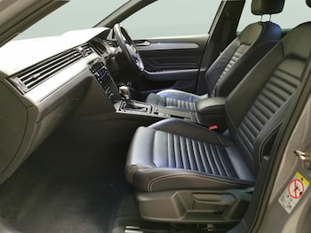 Used Volkswagen Passat 2022 for sale - 78960675: Photo