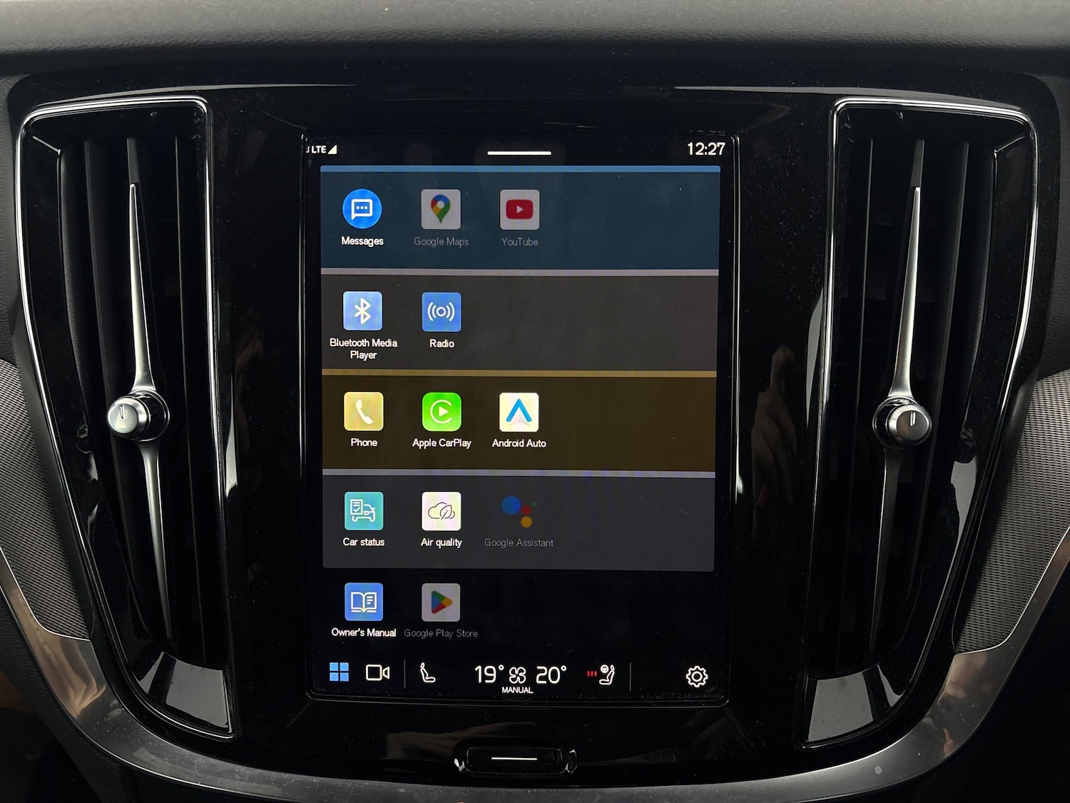 Used Volvo V60 2022 for sale - 77235810: Photo 25