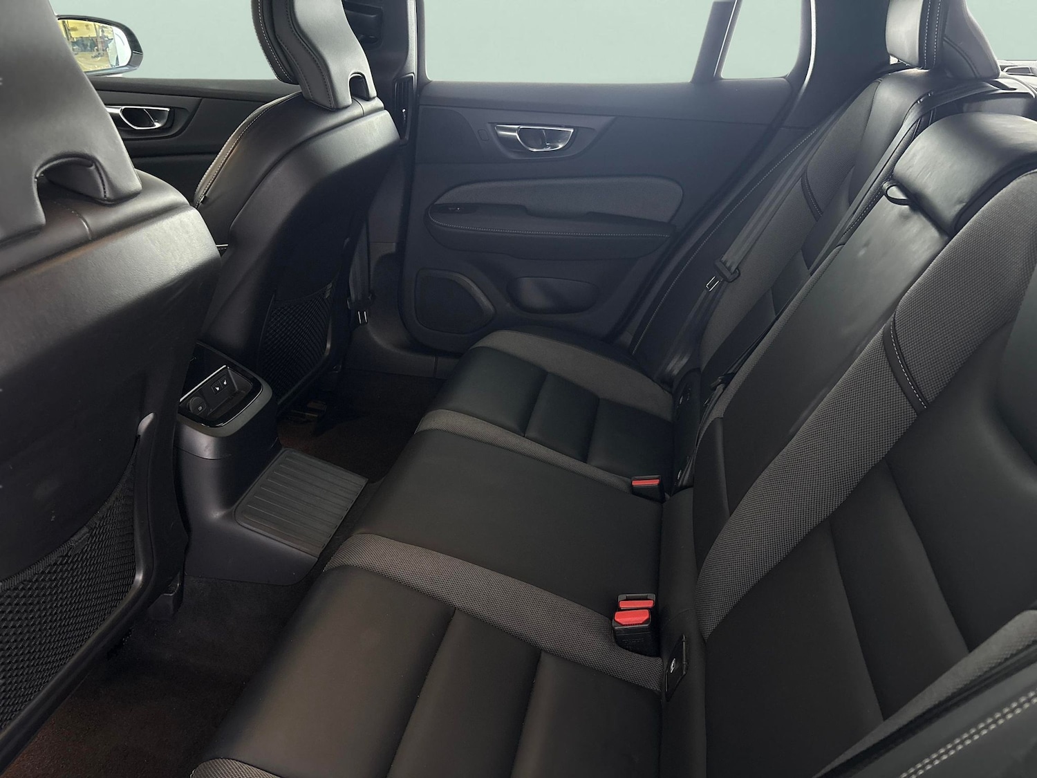 Used Volvo V60 2022 for sale - 77235810: Photo 34