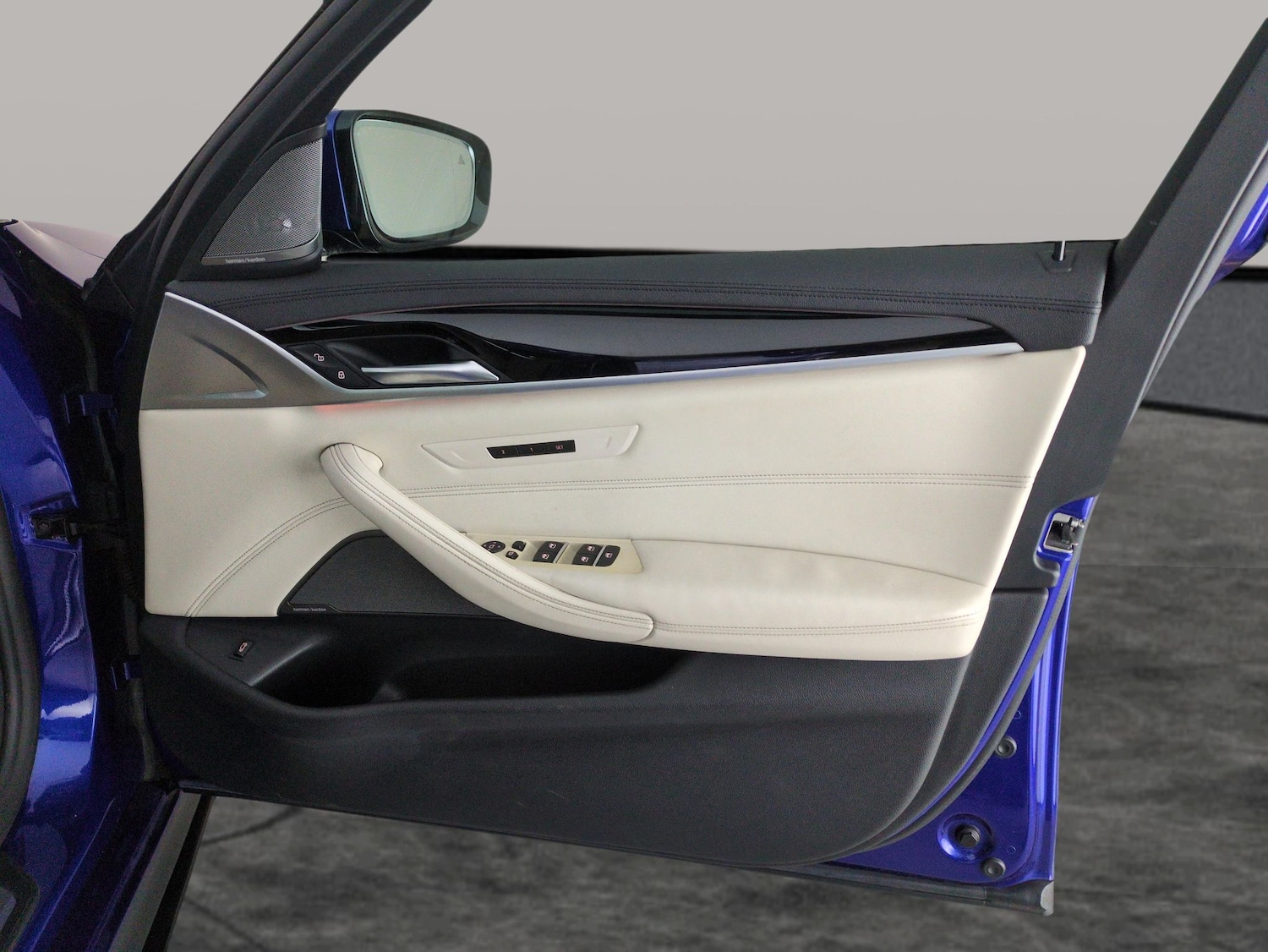 Used BMW 5 Series 2020 for sale - 77055030: Photo 36