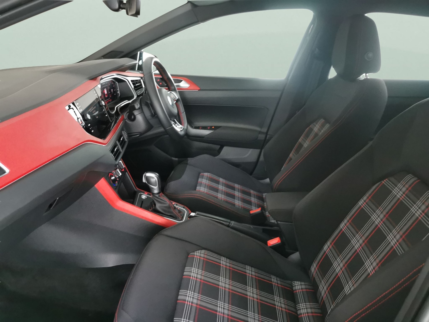 Used Volkswagen Polo 2021 for sale - 76587837: Photo 4