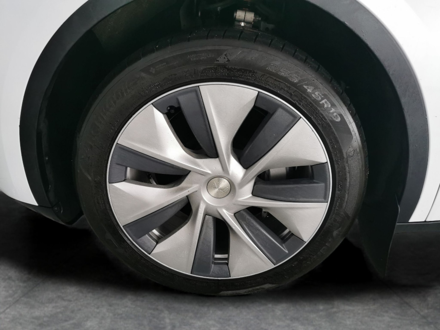 Used Tesla Model Y 2024 for sale - 77286080: Photo 27