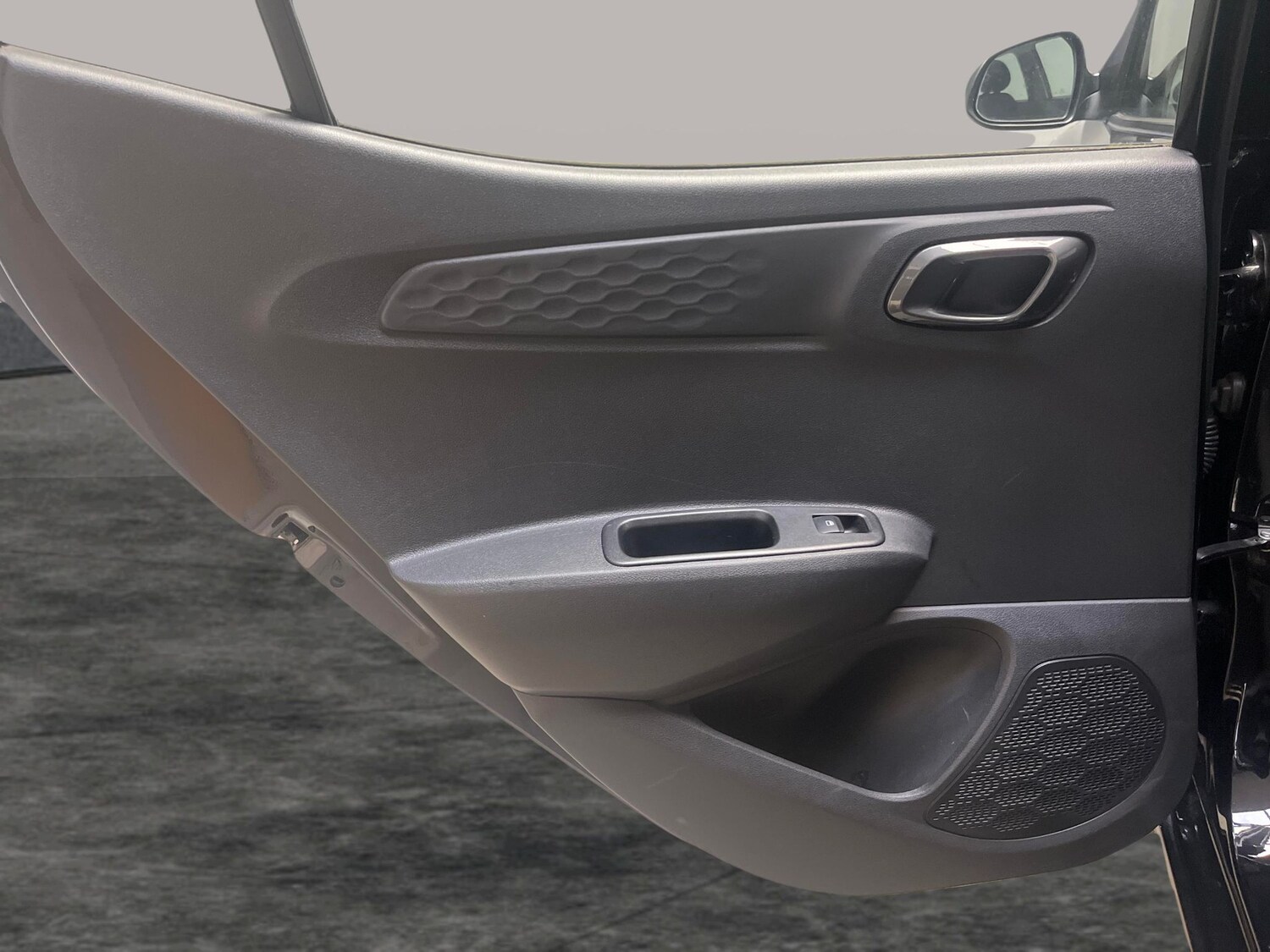 Used Hyundai i10 2023 for sale - 78212272: Photo 27