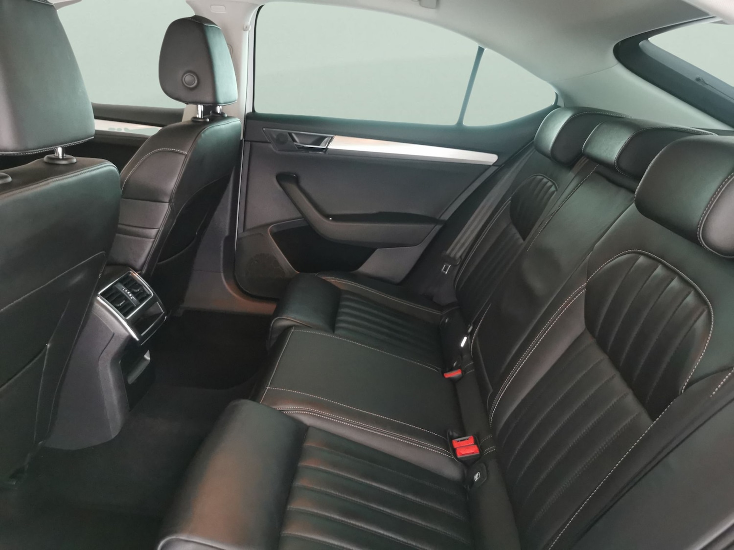 Used Skoda Superb 2021 for sale - 76373461: Photo 33