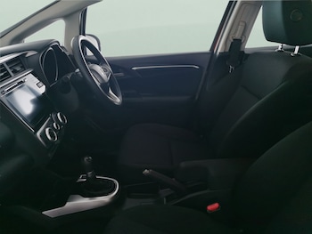 Used Honda Jazz 2018 for sale - 77485212: Photo