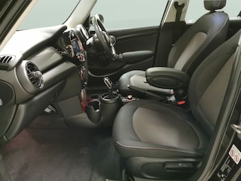 Used MINI Hatch 2019 for sale - 79555873: Photo