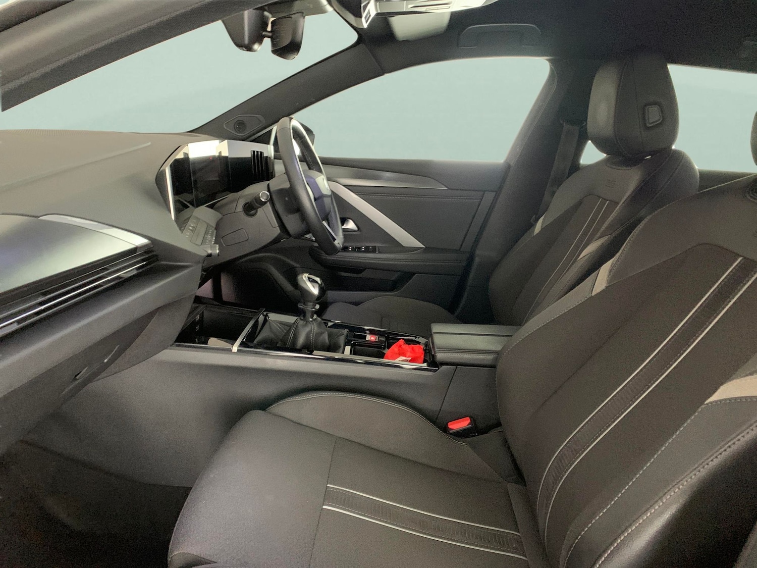 Used Vauxhall Astra 2023 for sale - 76704102: Photo 4