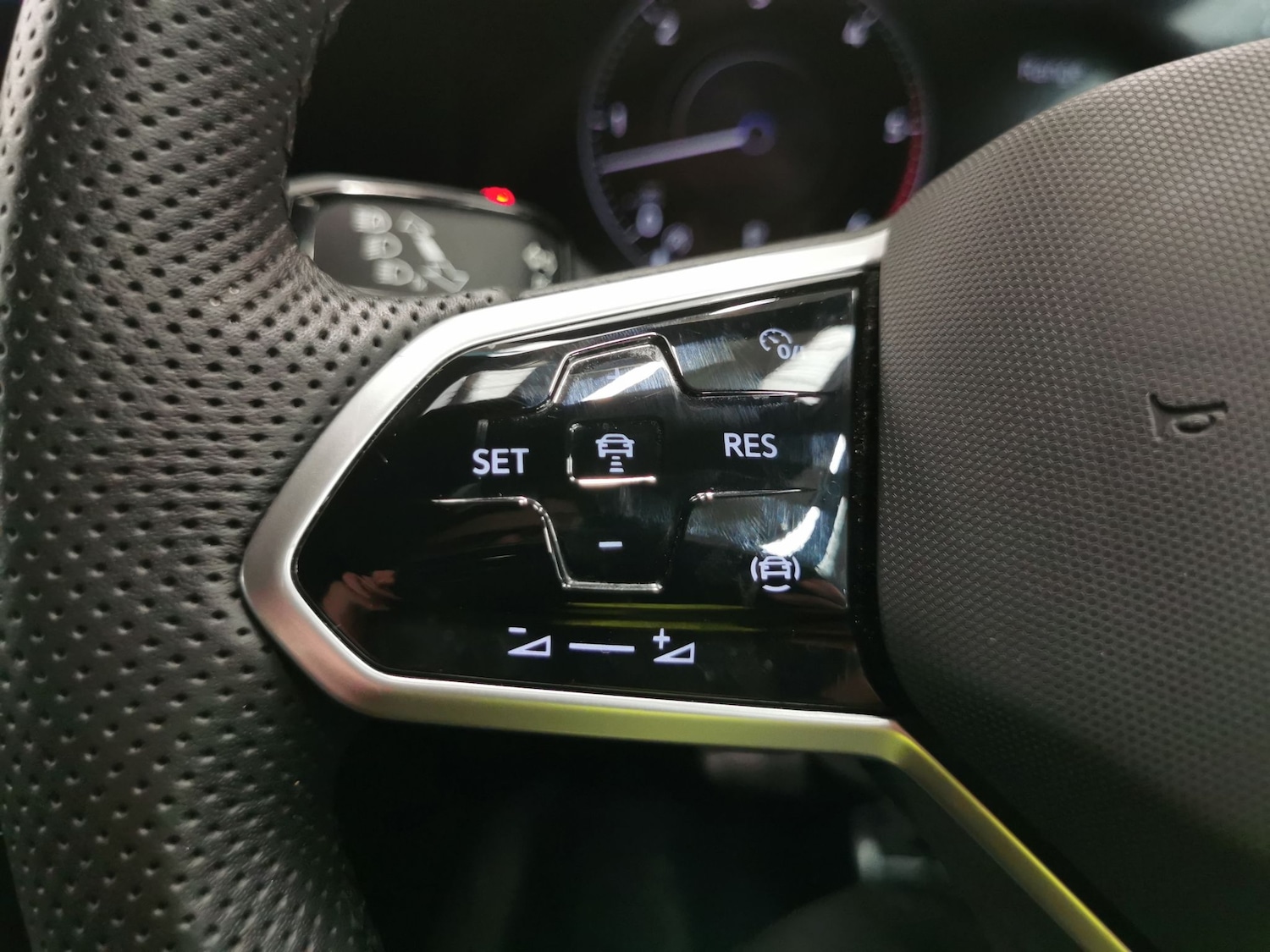 Used Volkswagen Touareg 2023 for sale - 77319272: Photo 24