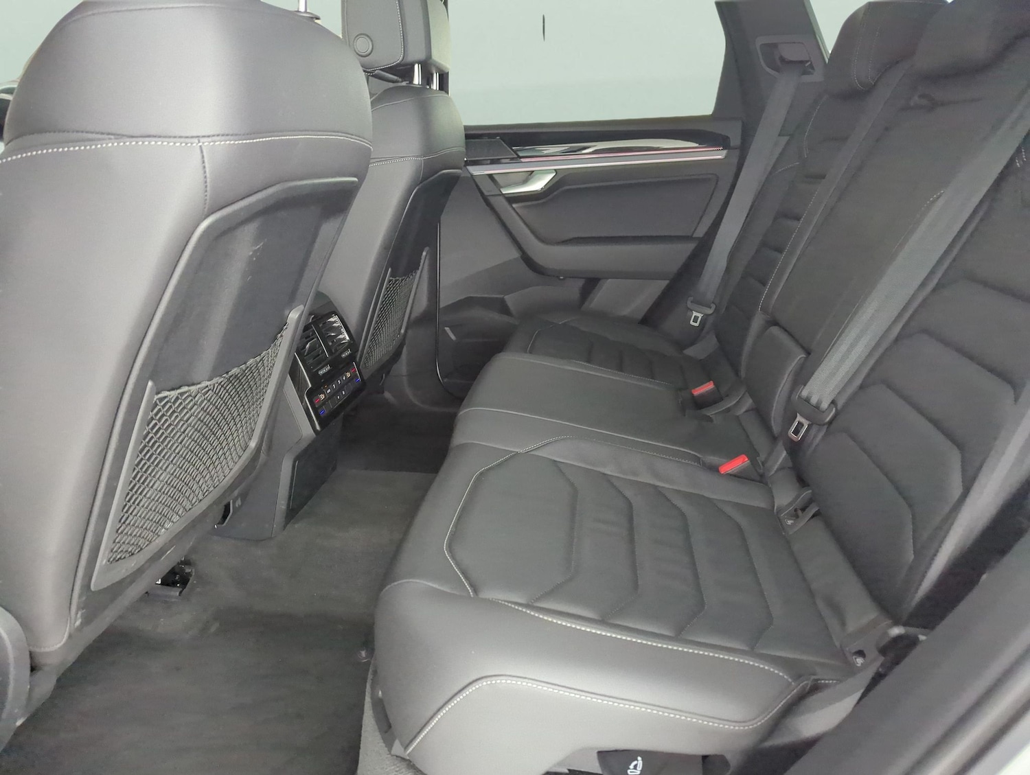 Used Volkswagen Touareg 2023 for sale - 77319272: Photo 36