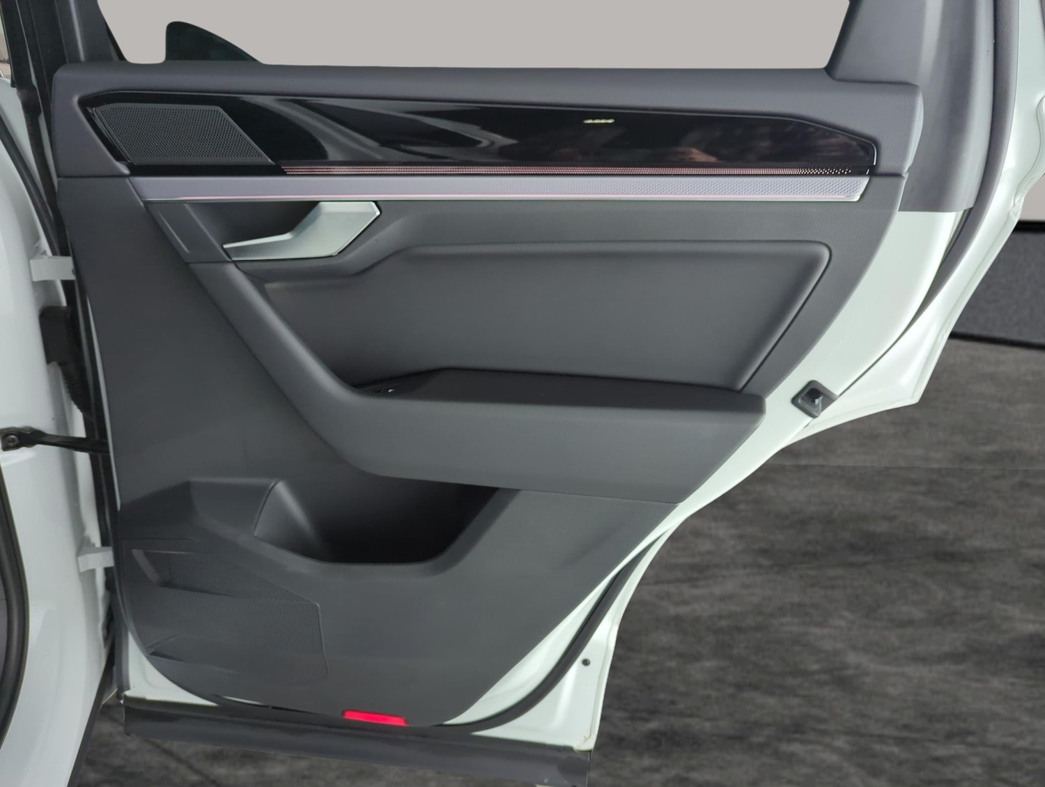 Used Volkswagen Touareg 2023 for sale - 77319272: Photo 39