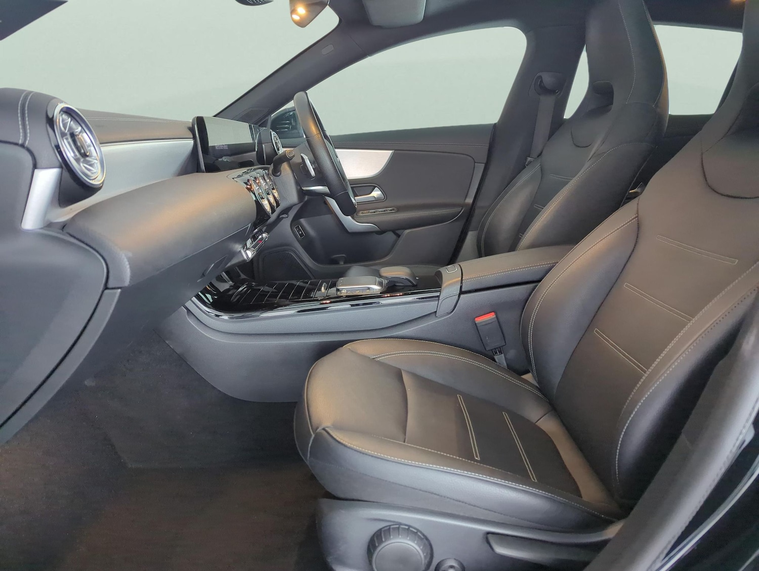 Used Mercedes-Benz CLA 2022 for sale - 77333545: Photo 4