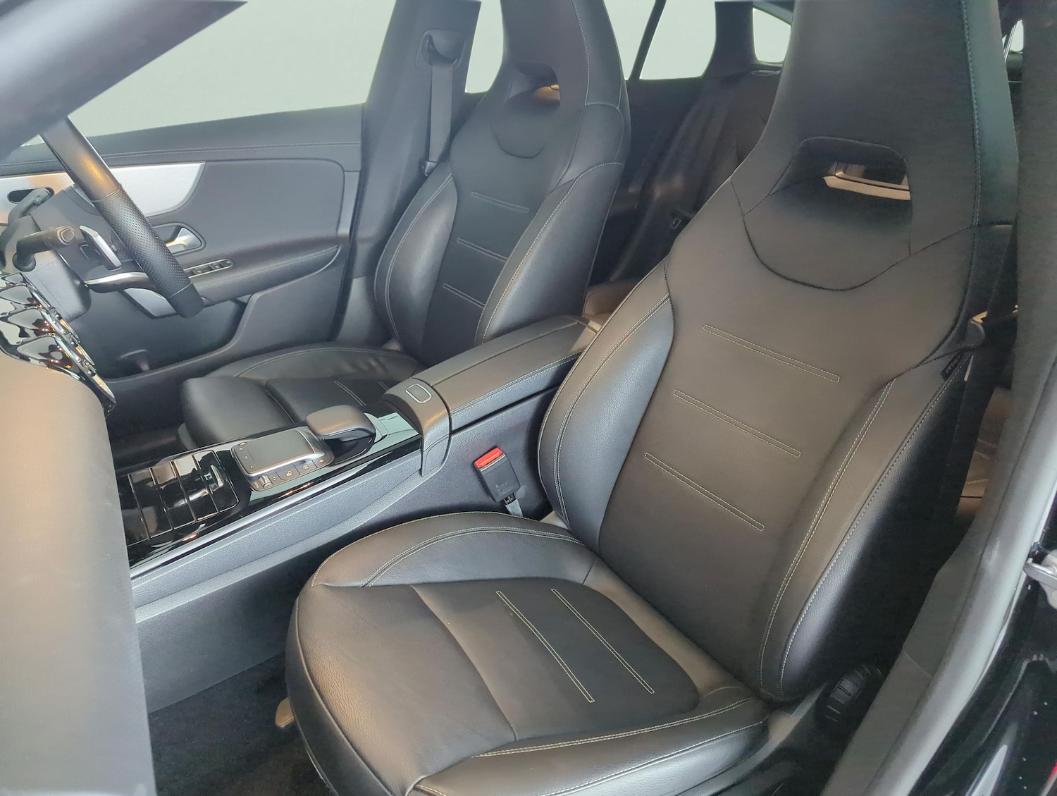 Used Mercedes-Benz CLA 2022 for sale - 77333545: Photo 8