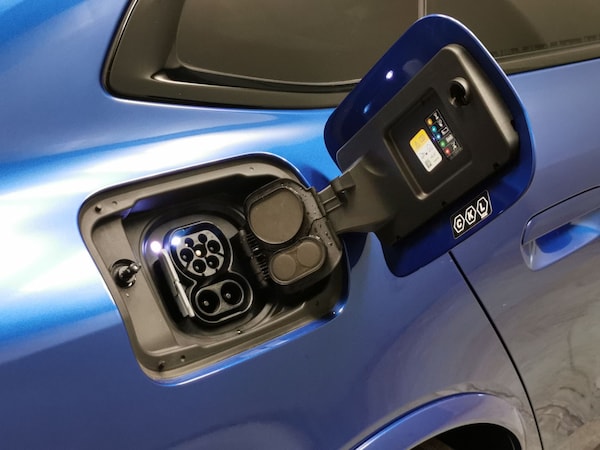 Used BMW i4 2022 for sale - 76318377: Photo 42